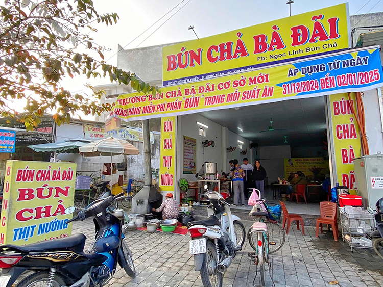 Top quán bún chả Thanh Hóa ngon, đông khách buổi sáng